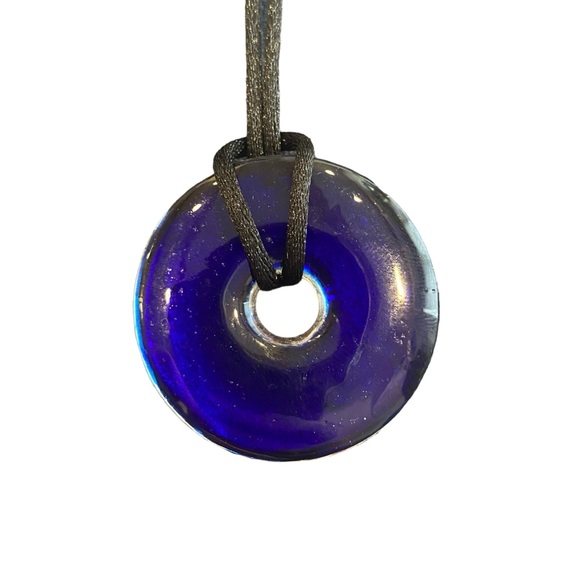 Glass Pendant Necklace Handmade Mouth blown glass pendant - Picture 5 of 6